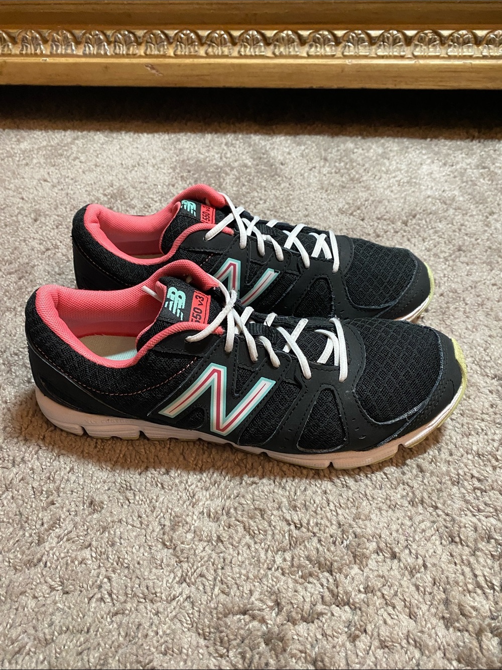New Balance 550 V3 Black Sneakers with Coral Lining and Mint Accents size 8